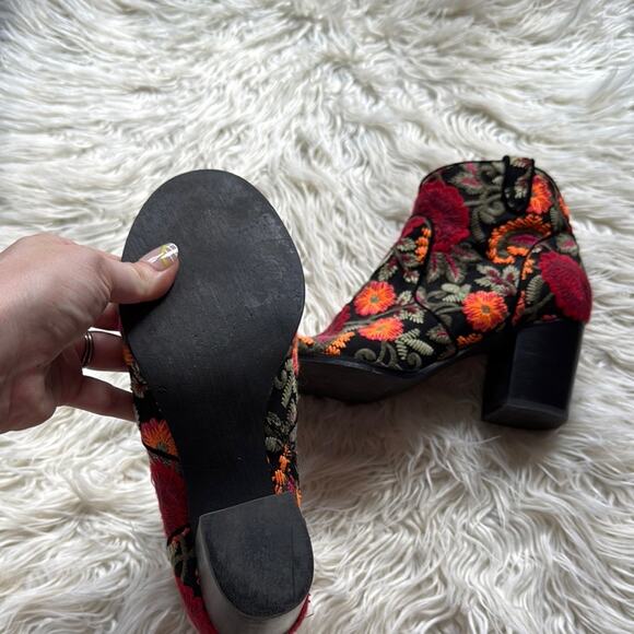 Crown Vintage Frankie Embroidered Floral Peep Toe Ankle Boots - Picture 4 of 8